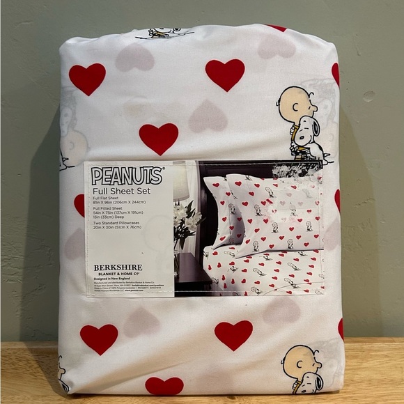 Berkshire PEANUTS Snoopy Hearts And Love 3 Piece Cozy Full Sheet Set - Picture 2 of 8